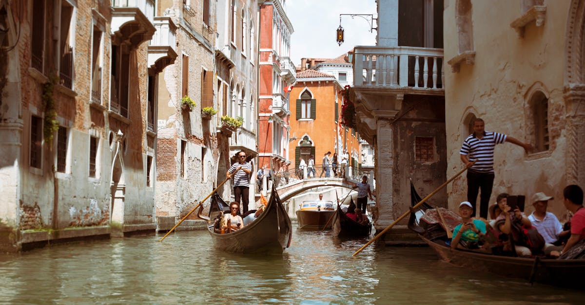 découvrez le monde avec travelers, votre guide essentiel pour explorer des destinations variées, des conseils de voyage pratiques et des récits inspirants qui éveilleront votre passion pour l'aventure.